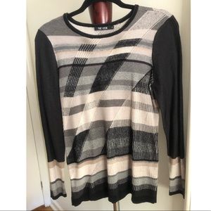 Nic + Zoe sweater size S (barely worn)